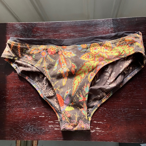 NEW SHAN BROWN FLORAL BIKINI - Picture 11 of 16